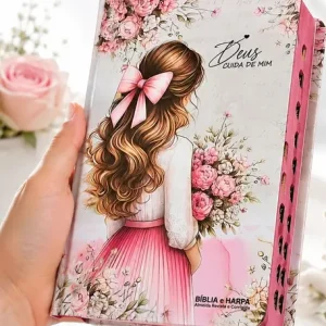 D Nq Np 979958 Mlb112804425496 072026 O Biblia Sagrada Evangelica Feminina Menina Rosa Flores Harpa Almeida Revista Corrigida Deus Cuida De Mim Capa Dura